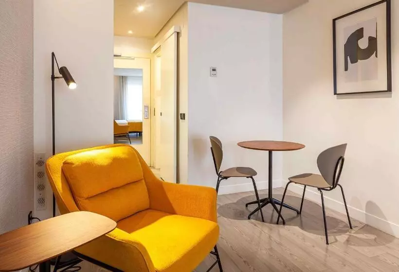 استودیو خانوادگی, Suites Viena Plaza De Espana