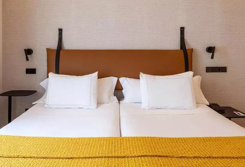 استودیو خانوادگی, Suites Viena Plaza De Espana