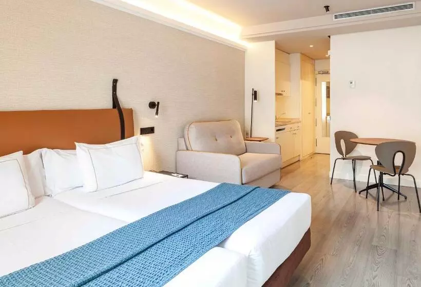 استودیو خانوادگی, Suites Viena Plaza De Espana