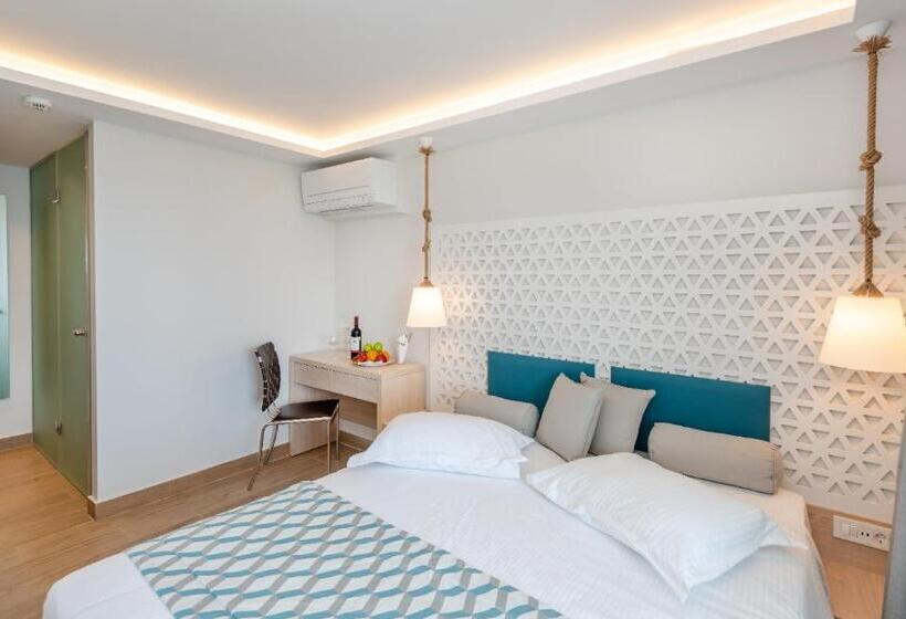 スタンダードシングルルーム, Triton Boutique