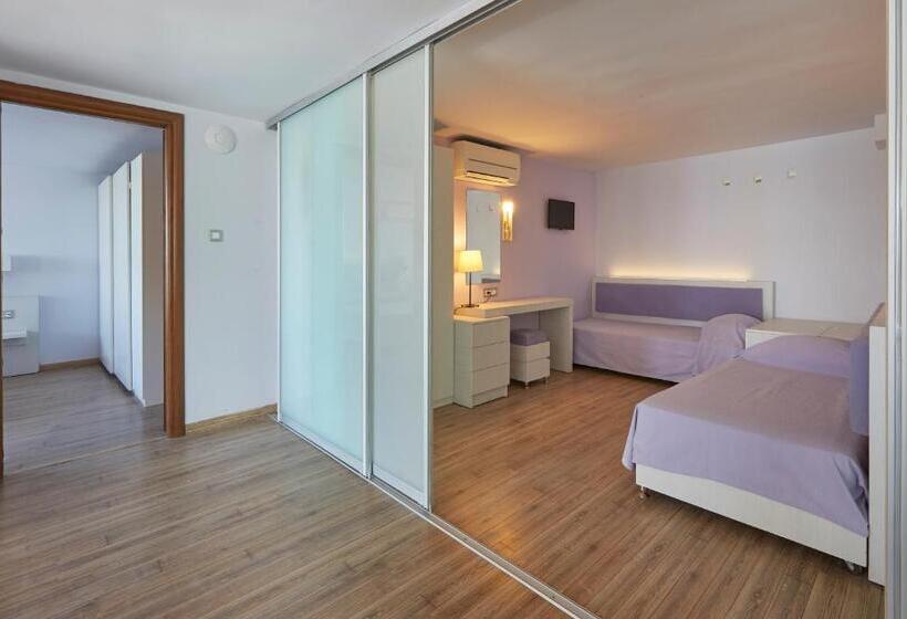 2 Bedrooms Suite Sea View, Triton Boutique