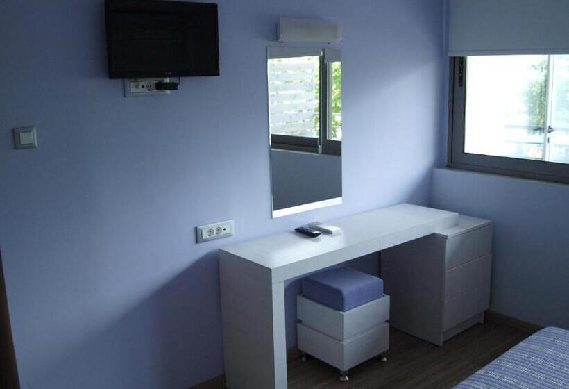 2 Bedrooms Suite Sea View, Triton Boutique