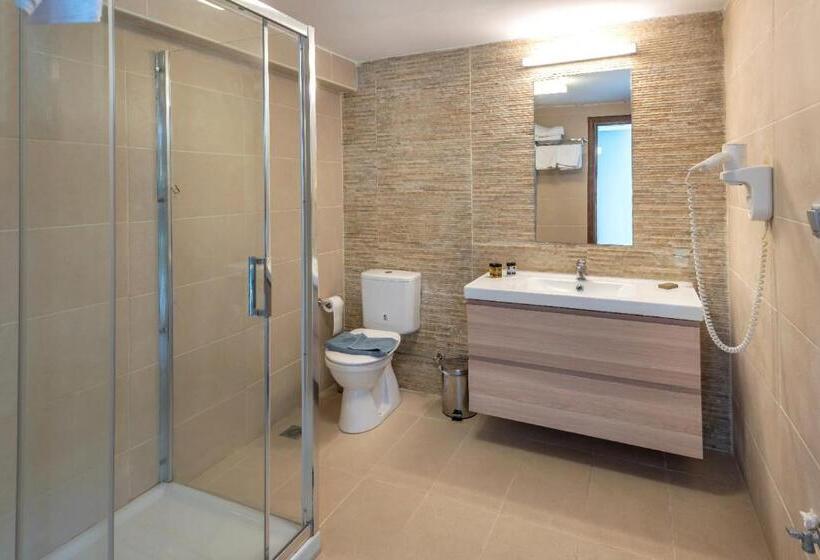 2 Bedrooms Suite Sea View, Triton Boutique