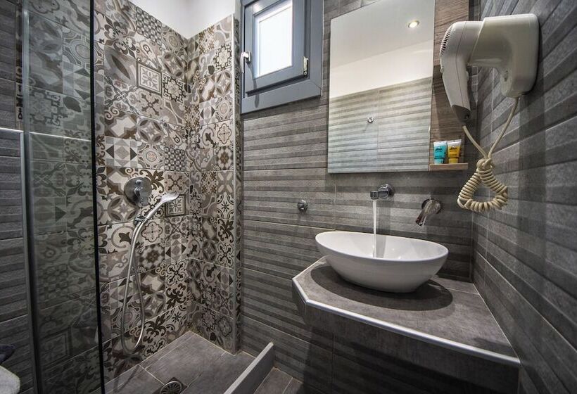 标准工作室, Villa Valvis