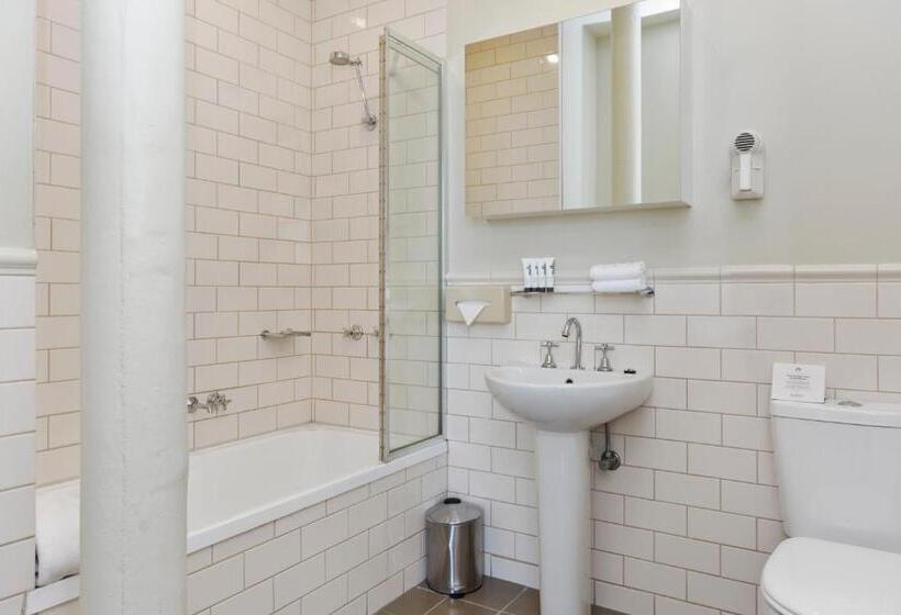 스탠다드 스튜디오, Launceston Central Apartment Hotel Official