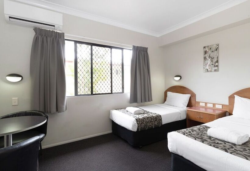 اتاق خانوادگی, Mackay Resort Motel