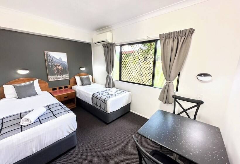 Семейный Номер, Mackay Resort Motel