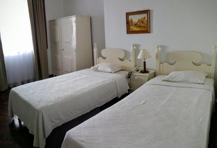 חדר סטנדרט נוף לים עם מרפסת, Pensao Residencial Vila Teresinha