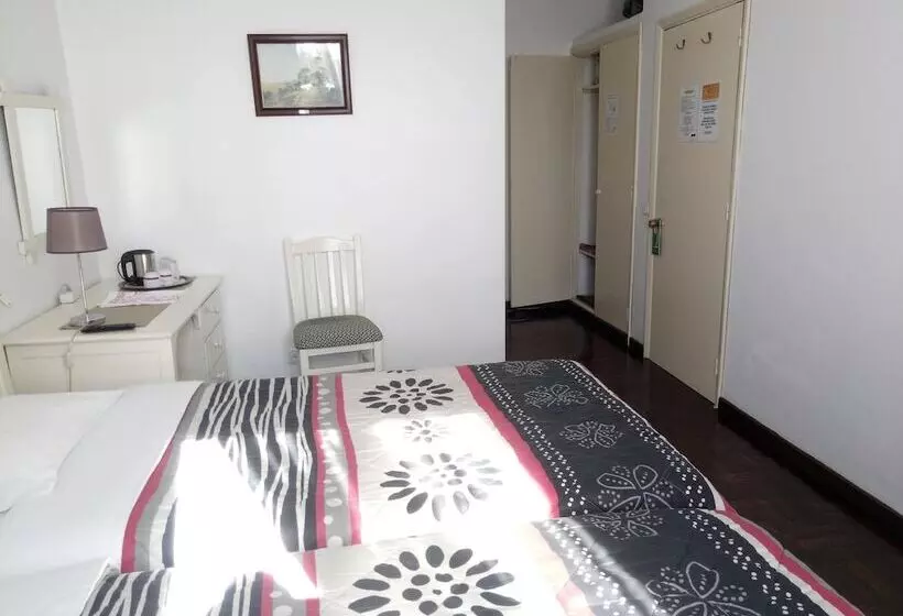 اتاق استاندارد با چشم‌انداز دریا, Pensao Residencial Vila Teresinha