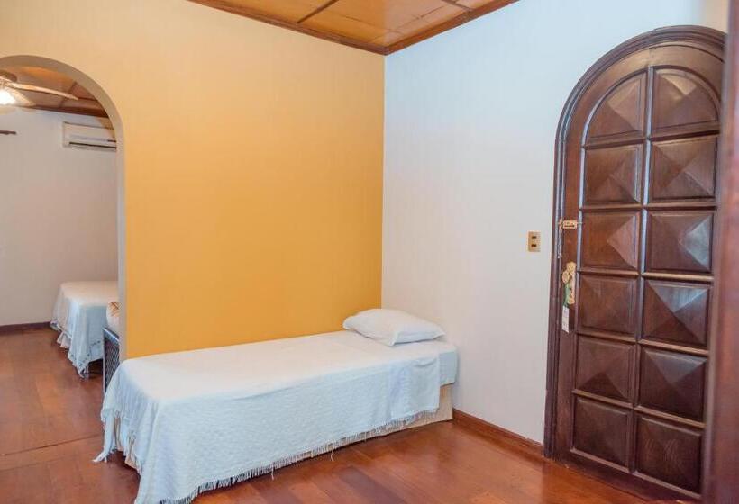 اتاق لوکس چهار تخته, Casa Blanca