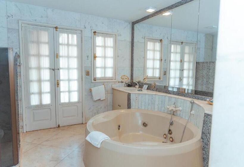 اتاق سوپریور چهار تخته, Casa Blanca
