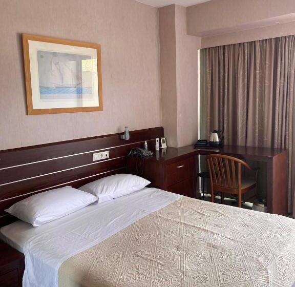 Номер Стандарт, Saint George Hotel