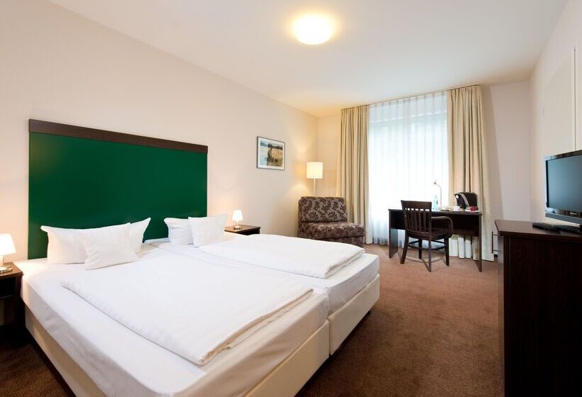جناح جونيور, Achat Hotel Buchholz Hamburg