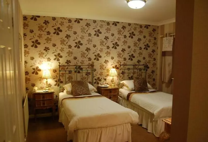 スタンダードルーム, Albright Hussey Manor