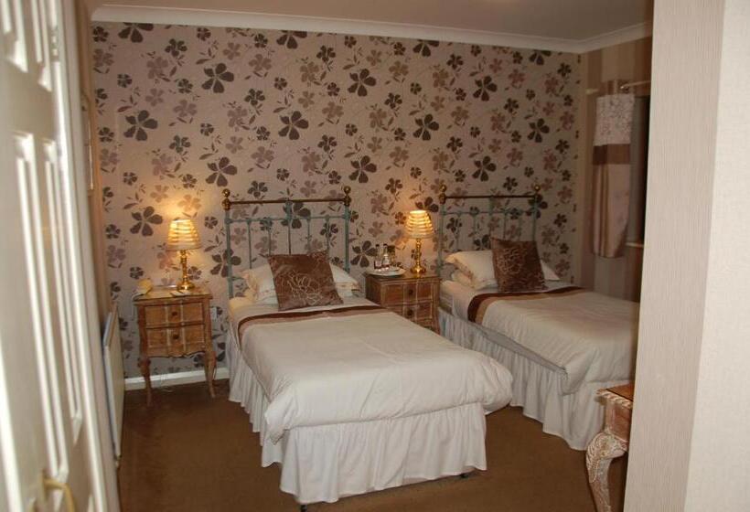 ビジネスルーム, Albright Hussey Manor