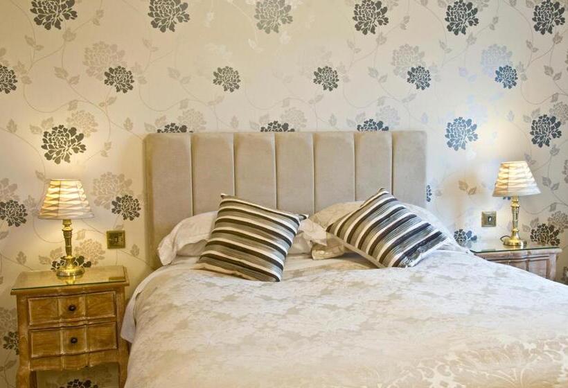 ビジネスルーム, Albright Hussey Manor