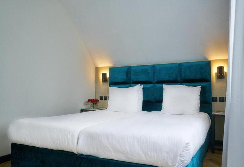 غرفة قياسية, Alp De Veenen