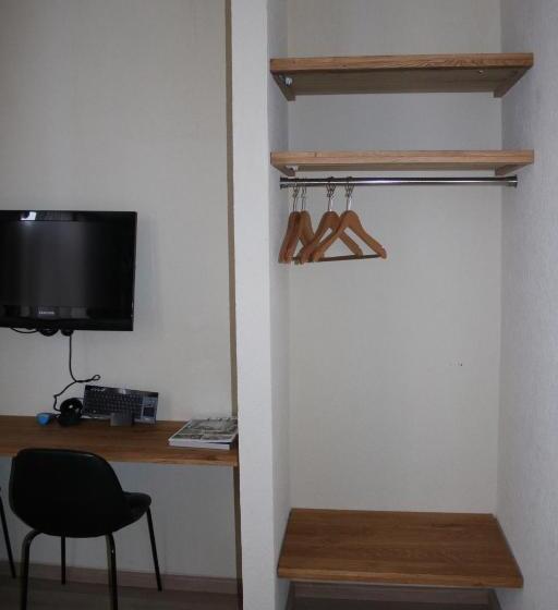 غرفة قياسية, Alp De Veenen