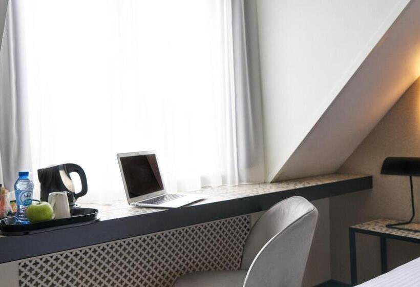 غرفة قياسية فردية, Alp De Veenen