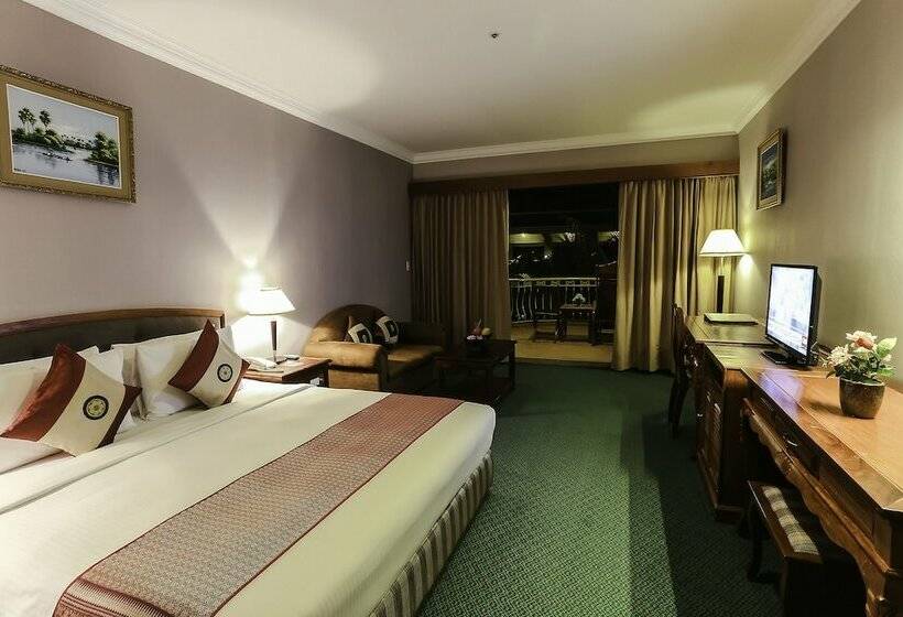 スーペリアールーム, Angkor Howard