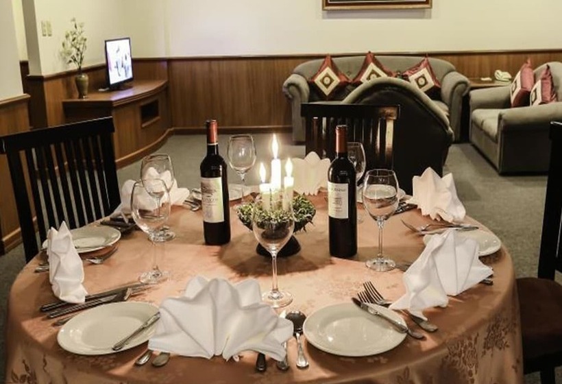 スイート（家族用）, Angkor Howard