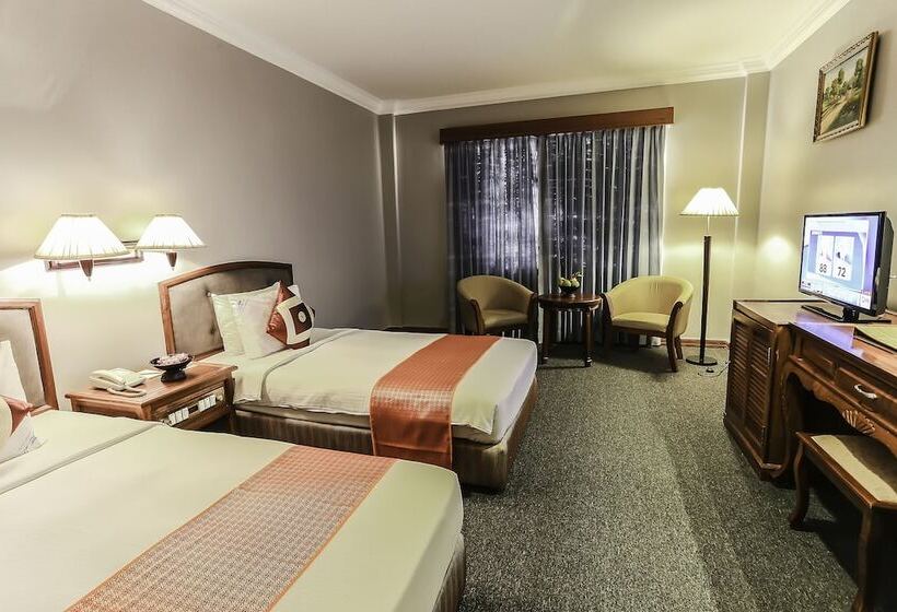 スーペリアールーム, Angkor Howard