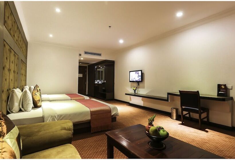 スーペリアトリプルルーム, Angkor Howard