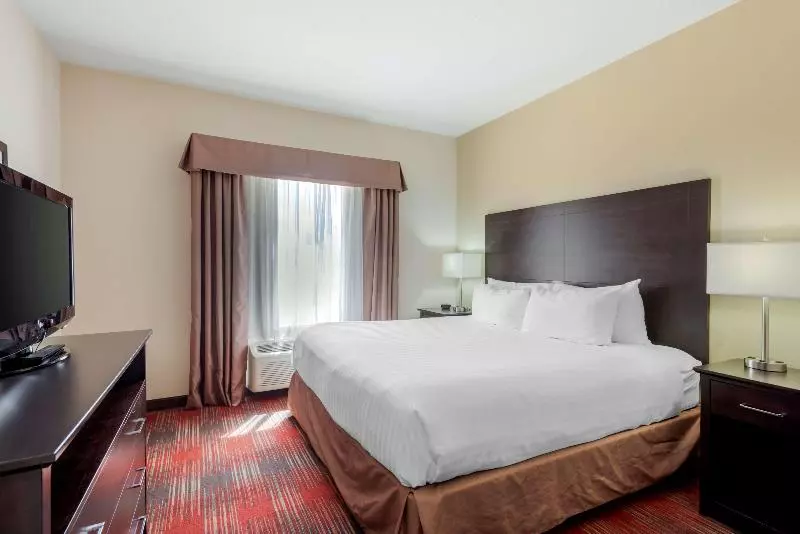 سوییت, Best Western Plus Red Deer Inn & Suite