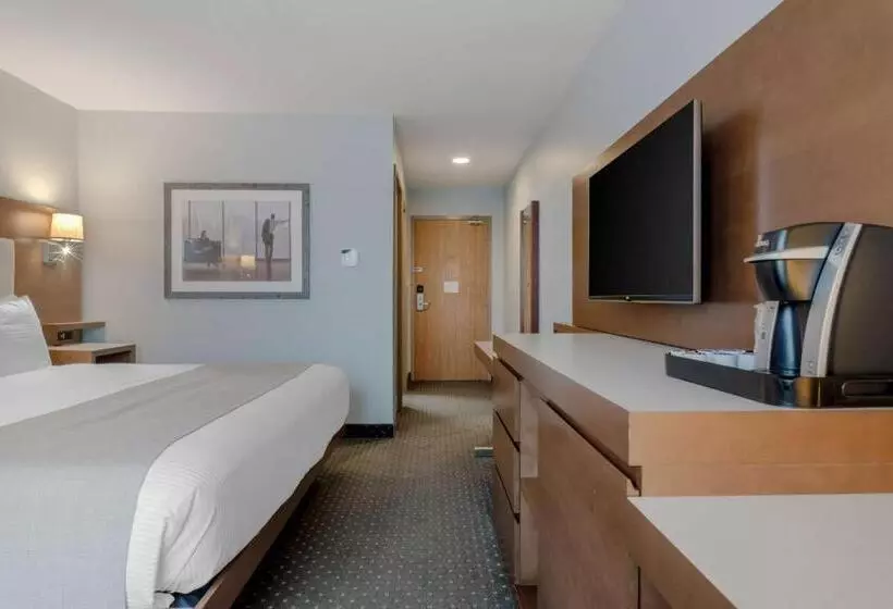 キングサイズベッドのスタンダードルーム, Best Western Plus Woodstock Hotel Conference Centre
