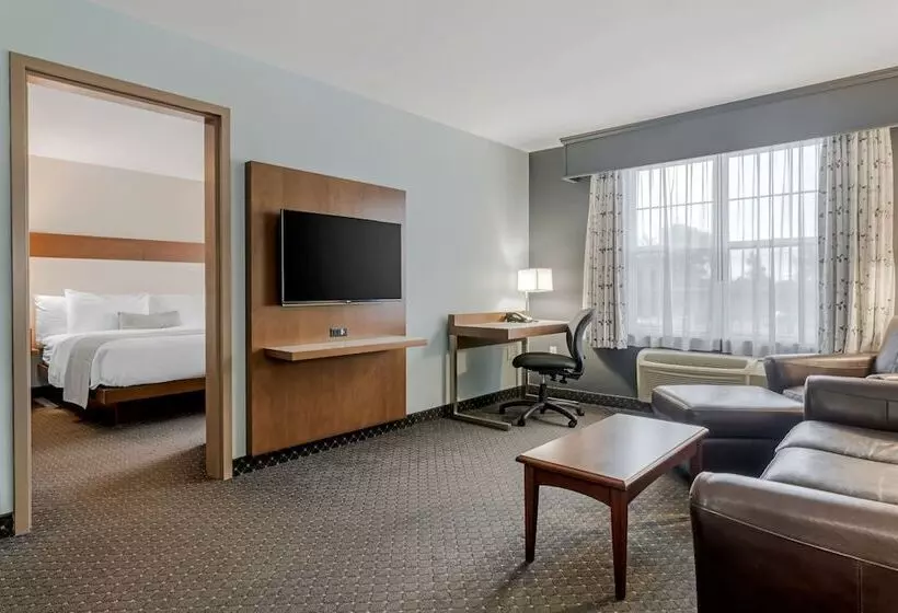 スイート, Best Western Plus Woodstock Hotel Conference Centre
