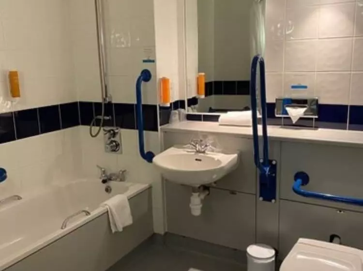 ファミリールーム, Days Inn Michaelwood M5