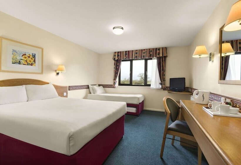 غرفة عائلية, Days Inn Michaelwood M5