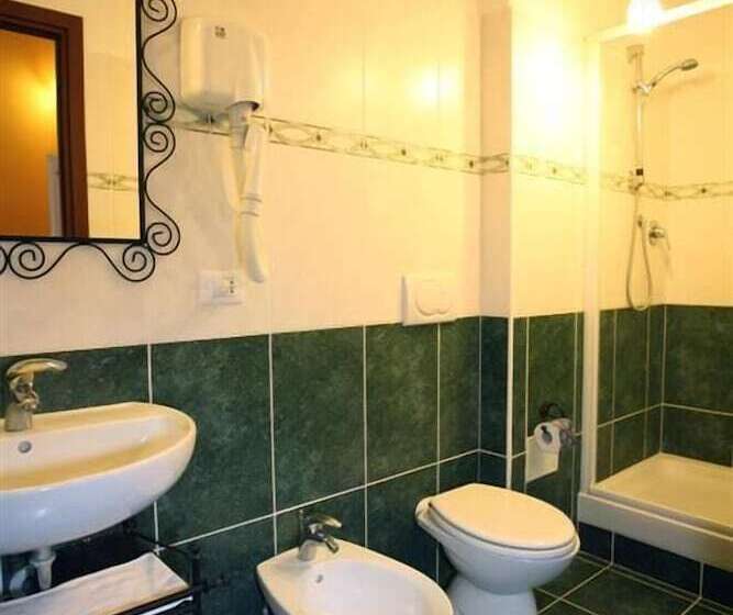 Dört Kişilik Standart Oda, Family Hotel Balbi