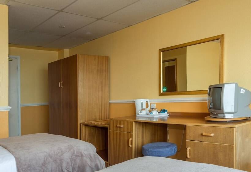 חדר סטנדרט, The Grand Burstin