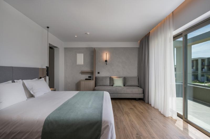 חדר סטנדרט, The Grand Burstin