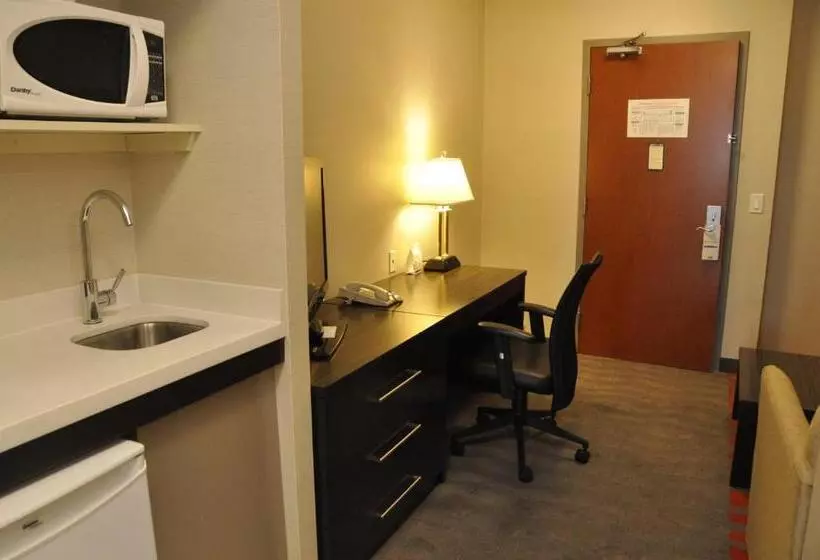 Sviitti King-vuode, Holiday Inn Express Hotel & Suites Barrie, An Ihg