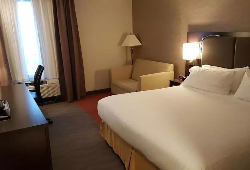 Sviitti Liikuntarajoitteisille, Holiday Inn Express Hotel & Suites Barrie, An Ihg