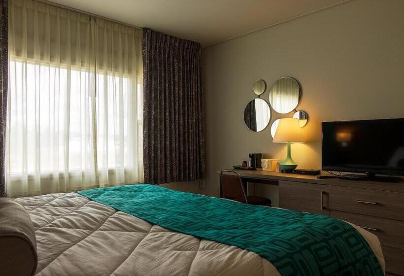 غرفة قياسية سرير كينج, Motel 6 Sault Ste. Marie, On