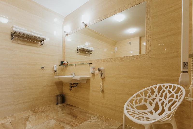 Номер Deluxe, Jan