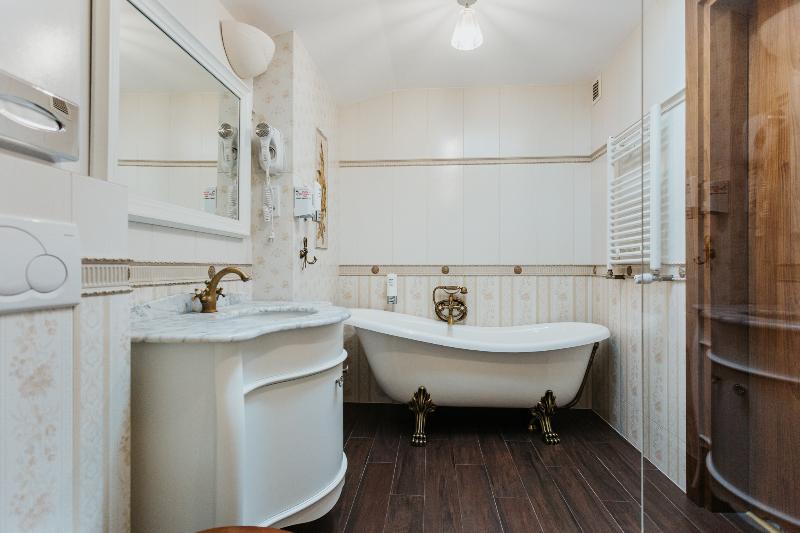 エコノミールーム, Jan