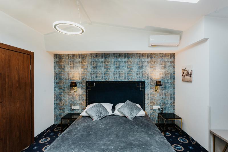 エコノミールーム, Jan