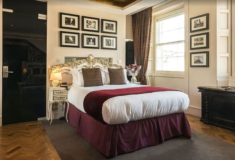 غرفة تنفيذية, Le Monde