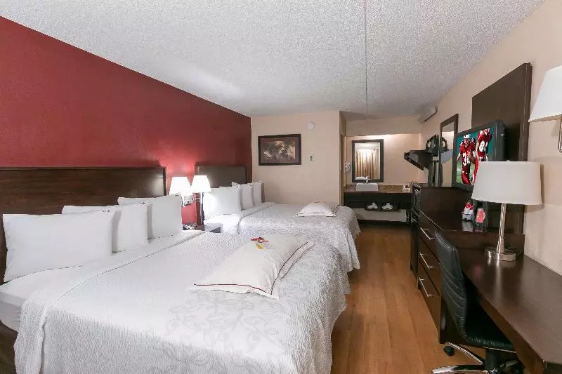 キングサイズベッドのクラシックルーム, Mövenpick Hotel Frankfurt City Messe