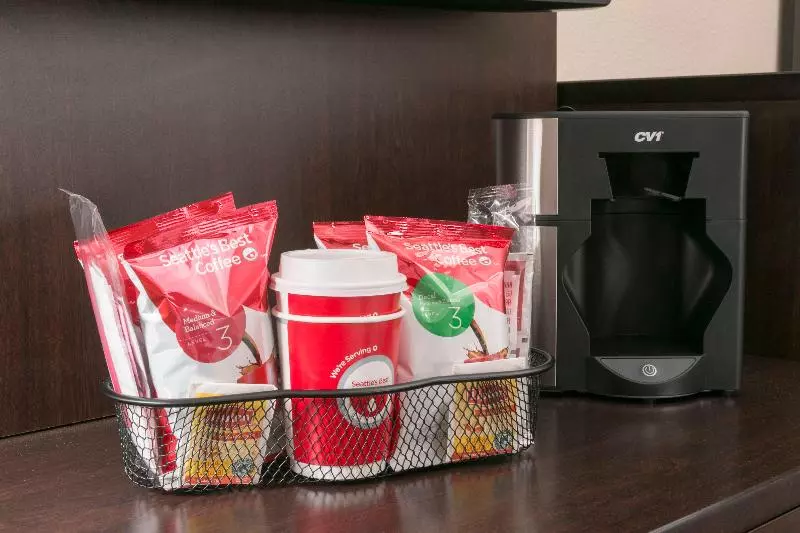 キングサイズベッドのクラシックルーム, Mövenpick Hotel Frankfurt City Messe