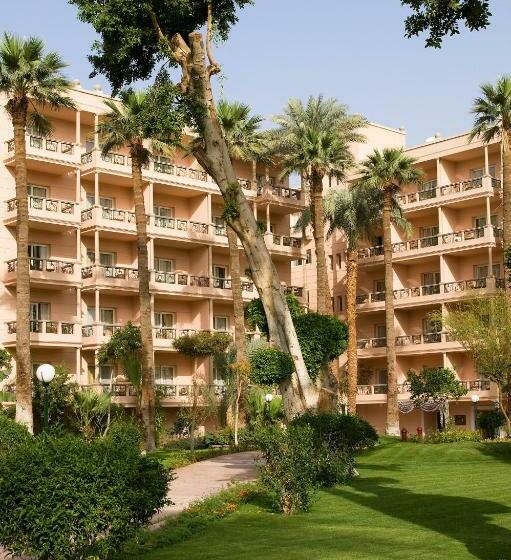 سوییت پرستیژ, Pavillon Winter Luxor