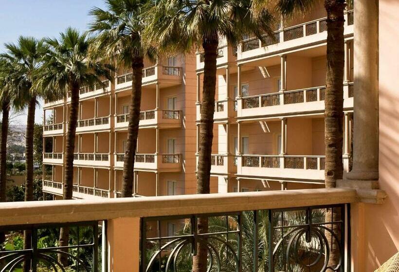 سوییت پرستیژ, Pavillon Winter Luxor