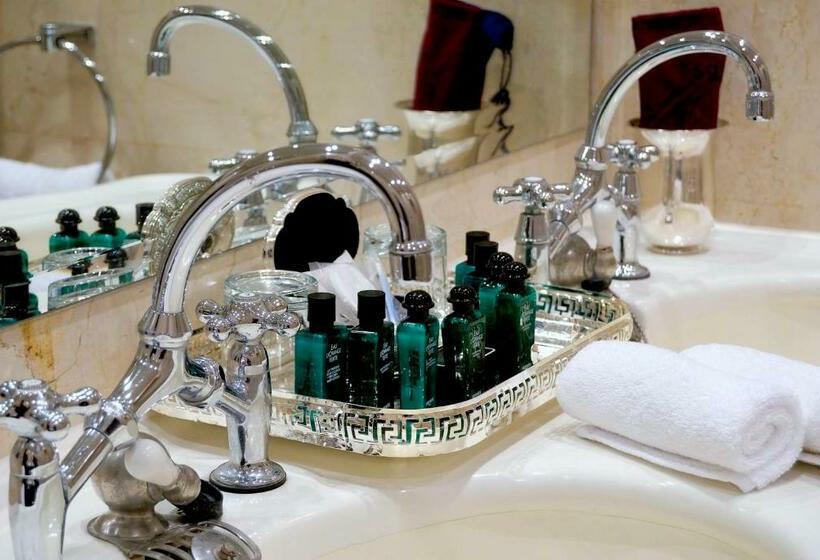 اتاق کلاسیک با چشم‌انداز باغ, Pavillon Winter Luxor