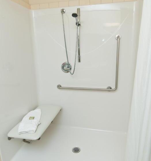 适合残疾人使用的标准间, Quality Inn Airport