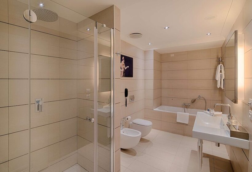 سوییت, Radisson Blu Hotel Milan