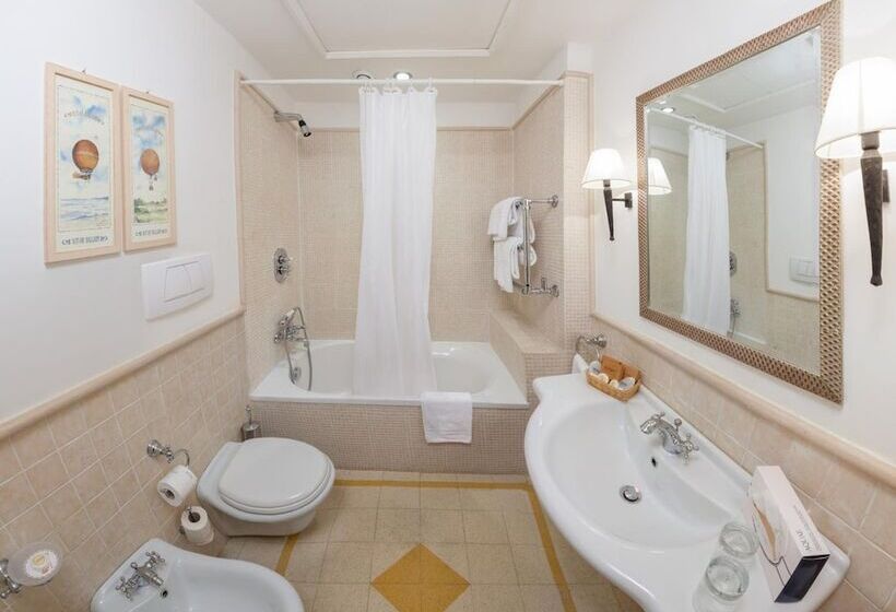 חדר סטנדרט לארבעה, Selva Candida